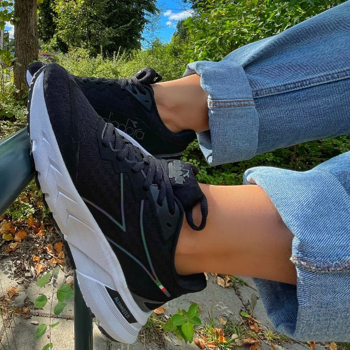 Кросовки DIADORA Mythos Blushield Volo Hip 2 Women's Black/Black