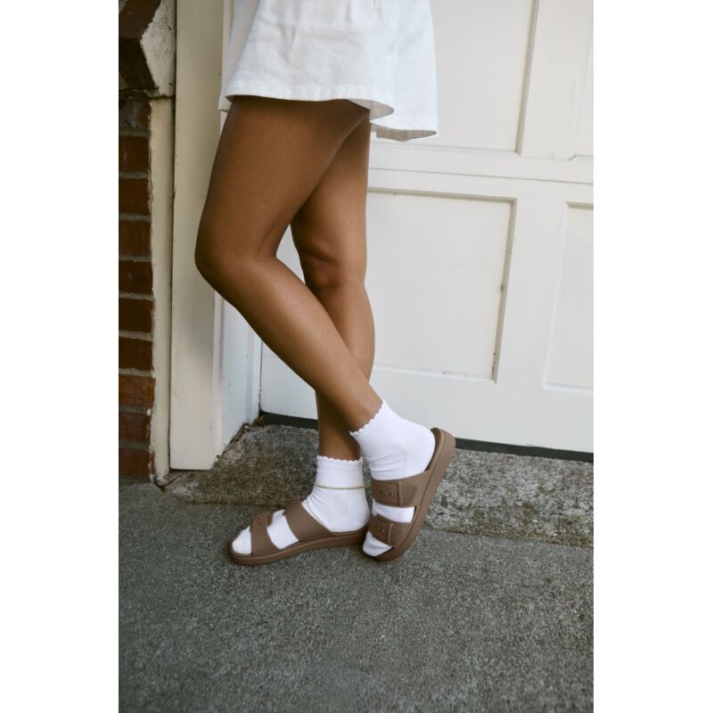 Crocs™ Brooklyn Buckle Low Latte