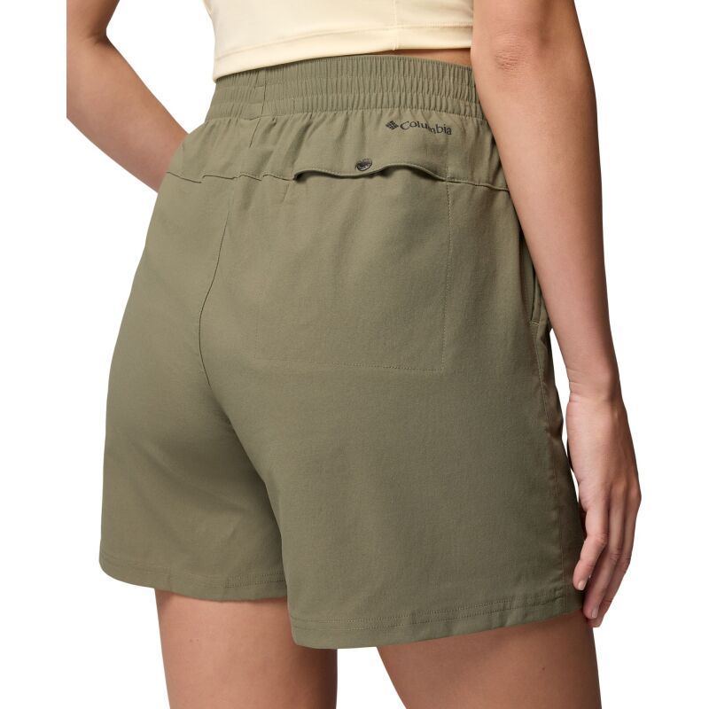 Columbia Cedar Crest Short Women's Stone Green
